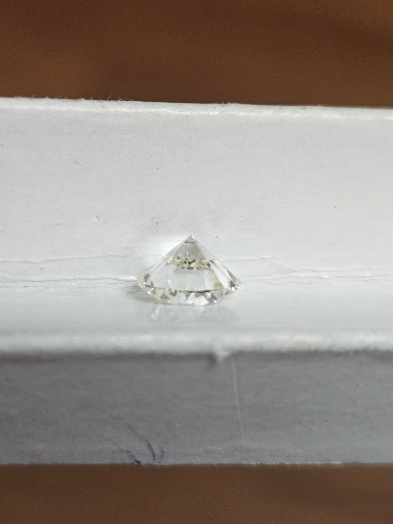 GIA 1.11 Round Brilliant Cut Natural, L, VS2 -59