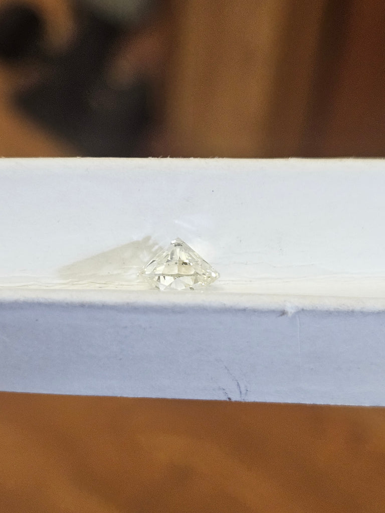GIA 1.69 Round Brilliant Cut Natural Diamond, M, I1 -60