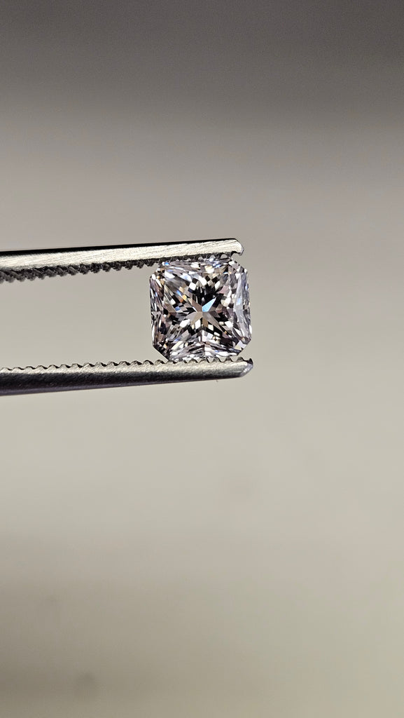 GIA 1.02 CT Radiant Diamond, G, VS2