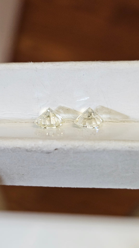 GIA 1.42 CTTW Natural RB Studs M-N SI2-I1