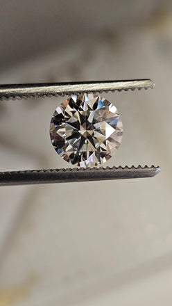 IGI 1.50 CT Natural Round Brilliant Diamond, J, VVS2