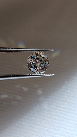 GIA 0.93 CT Natural Round Brilliant I VVS2 -60