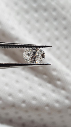 0.38 CT Natural Oval Cut H+ VS2