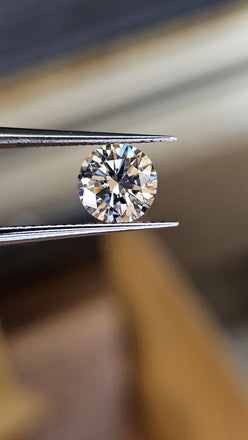 GIA 0.96 CT Round Diamond, J, VS2