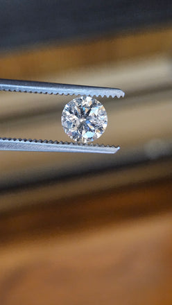 0.71 CT Round Natural Diamond, G, I2