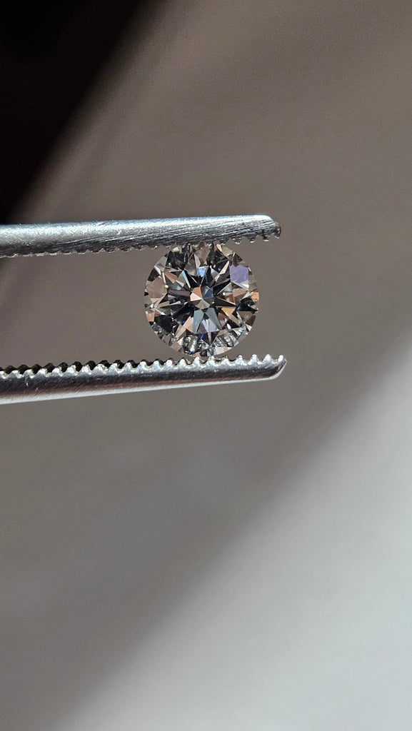 GIA 0.57 CT Natural RB F SI2