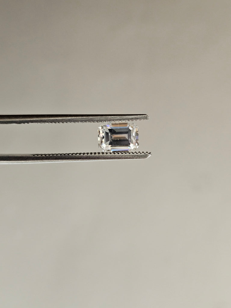 1.00 CT Natural Emerald Cut H-I SI Chipped