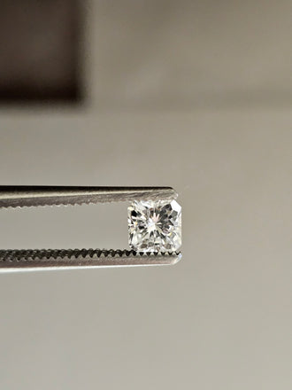 0.54 CT Natural Radiant Diamond I- I1