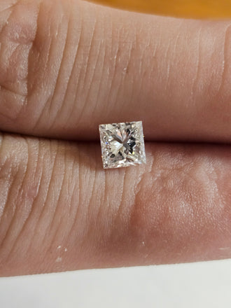 1.00 CT Natural Princess cut G-H VS2-SI1