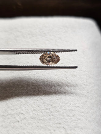 0.65 CT Natural MQ Cut Brownie I1