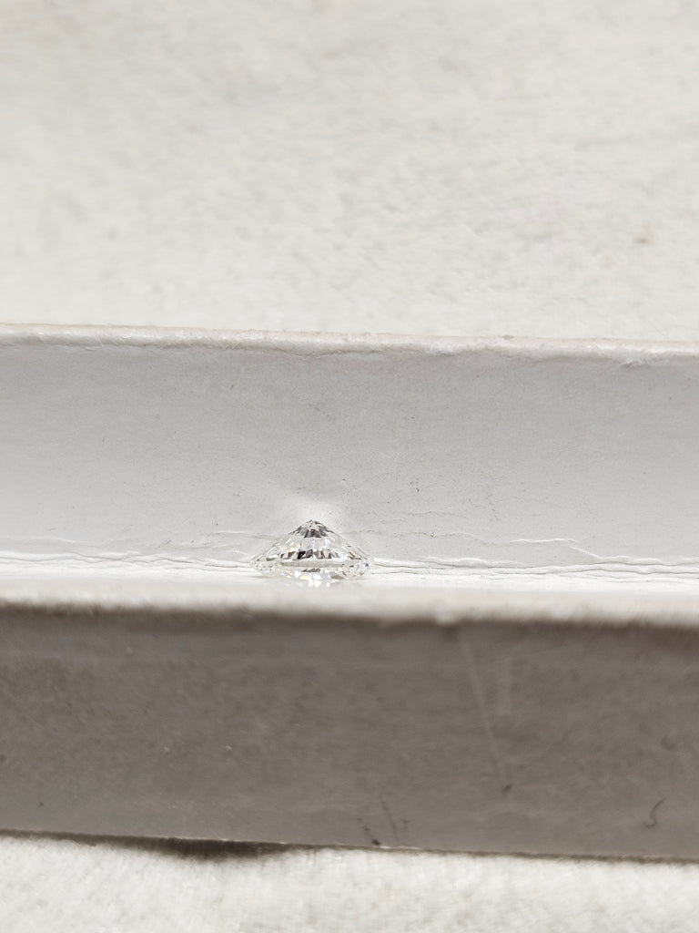 0.53 CT Natural MQ Cut E-F VS2