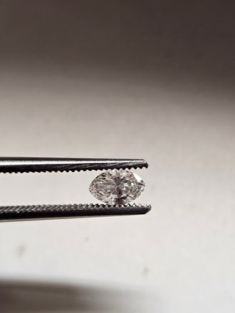 0.53 CT Natural MQ Cut E-F VS2