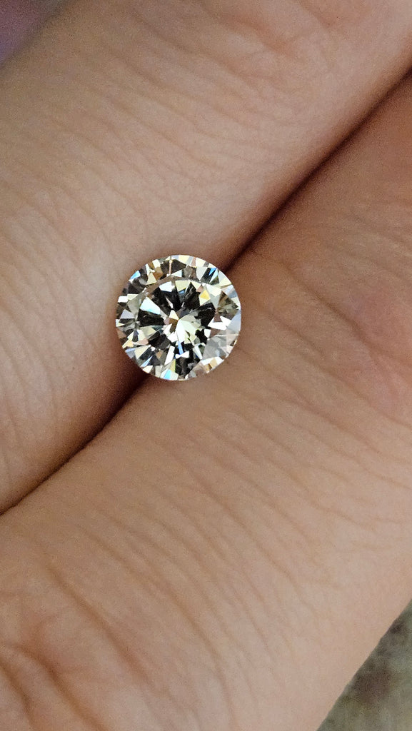 GIA 0.70 CT Natural Round Brilliant G SI2 -60