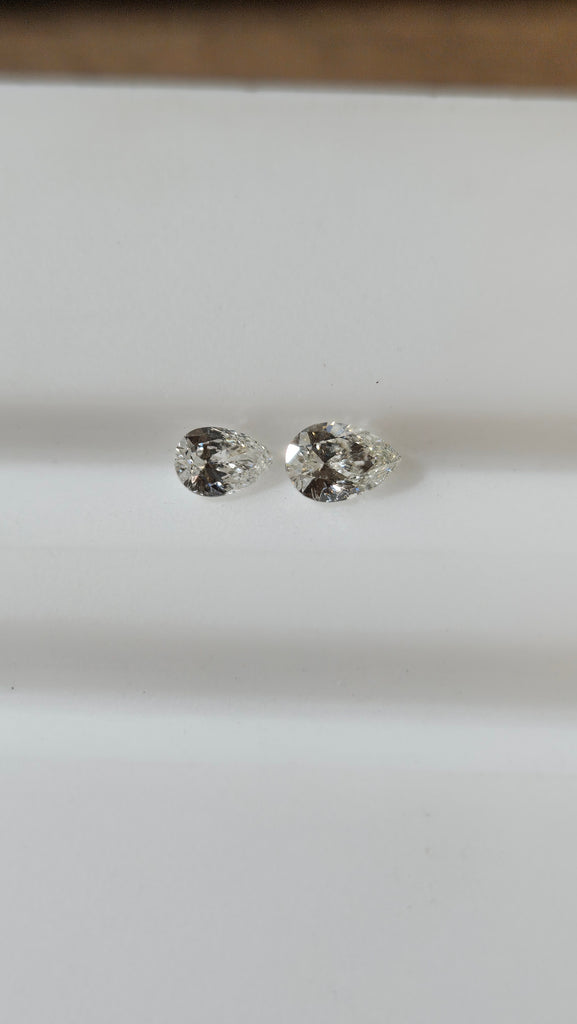 0.52 TCW Non-matching Natural Pears I SI+