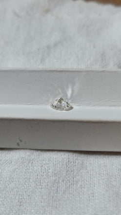 1.00 CT Natural Pear J VS2 -65