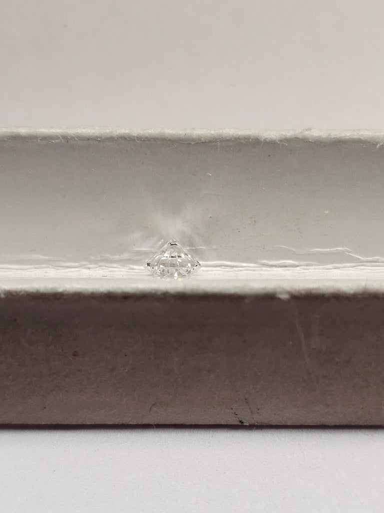 GIA 0.53 CT Natural Round Brilliant D SI1