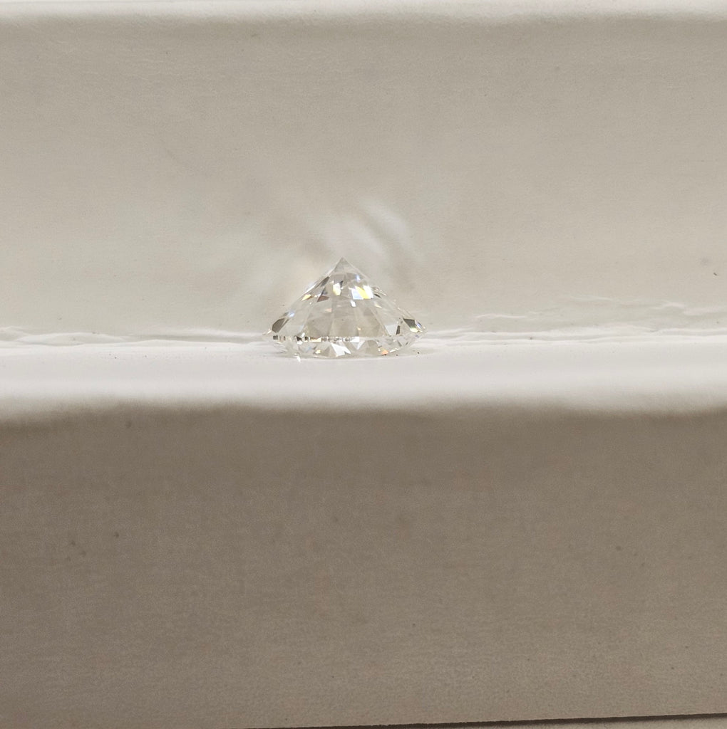 GIA 0.70 CT Round Diamond, F, SI1