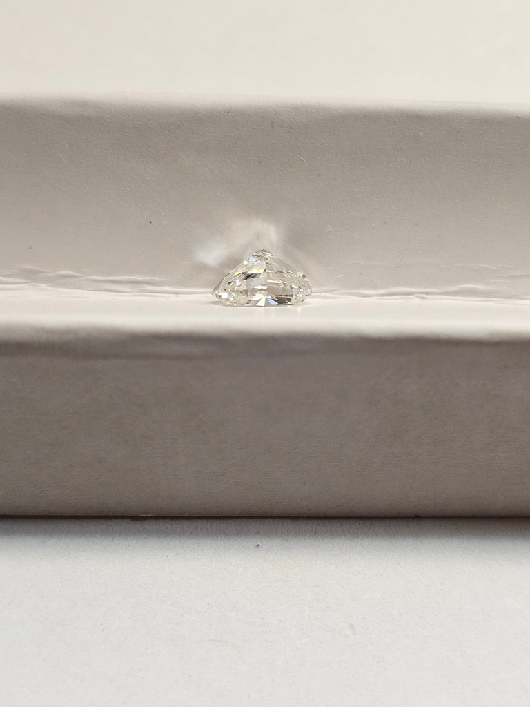 GIA 0.70 CT Natural Oval Modified G SI2