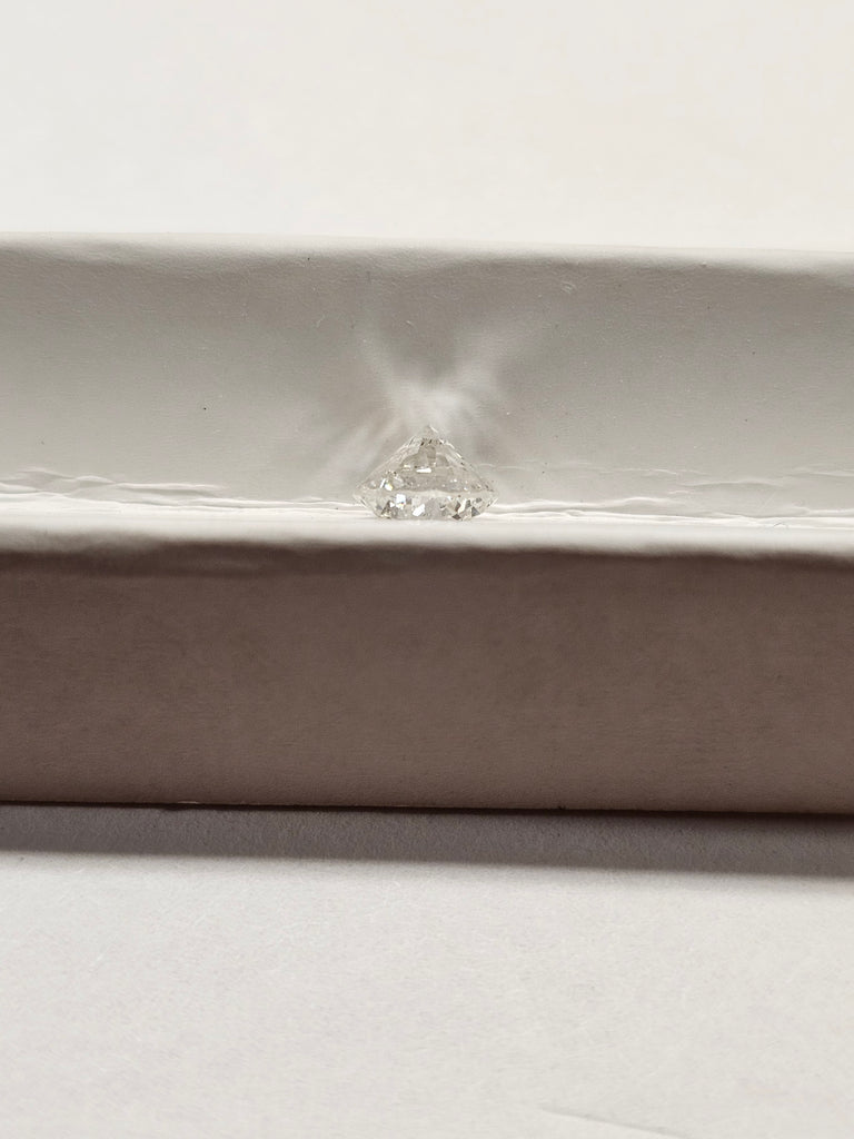 1.08 CT Natural Round Diamond, GH, I1