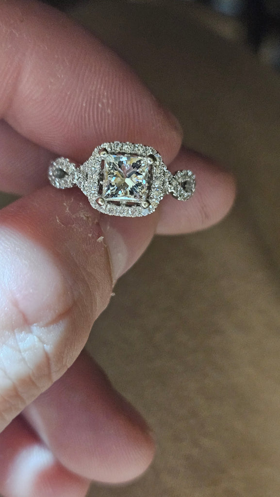 Center Stone EST 0.90 CT Natural Princess Diamond, G-H, I1-I2
