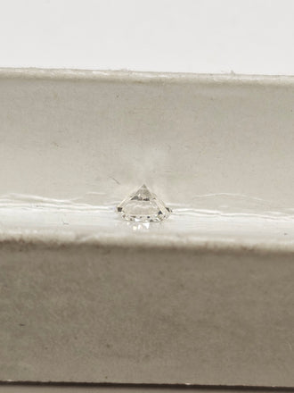 0.56 CT Natural Round Brilliant G VS