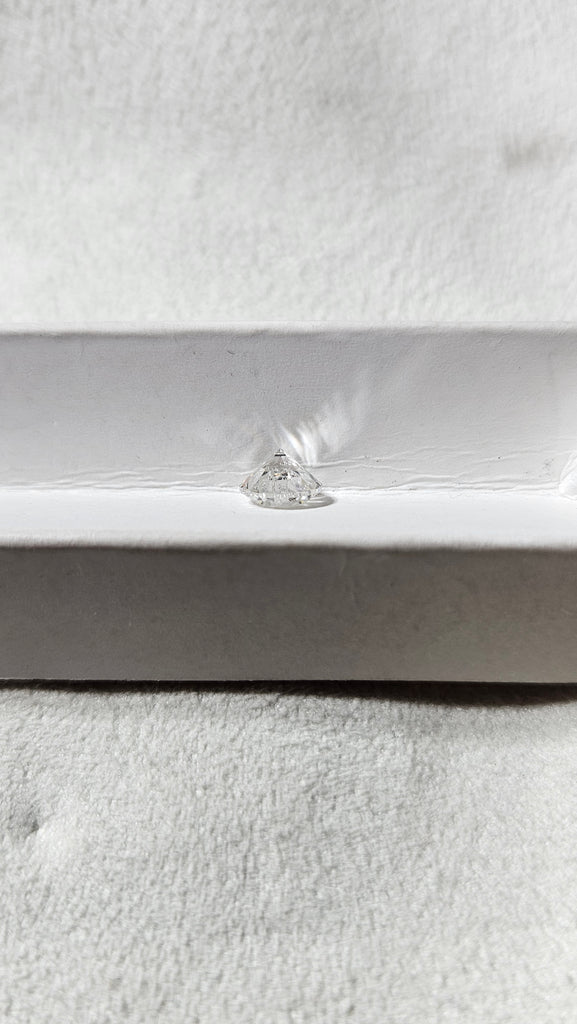 0.90 CT Natural Round Diamond, G, I1