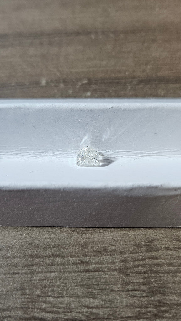 0.98 CT Natural Princess cut, I-J I2 -70