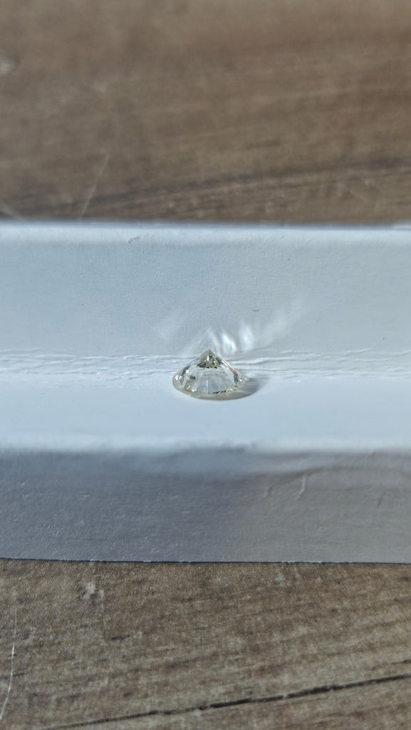 .68 CT Natural Round Brilliant Cut, M I1