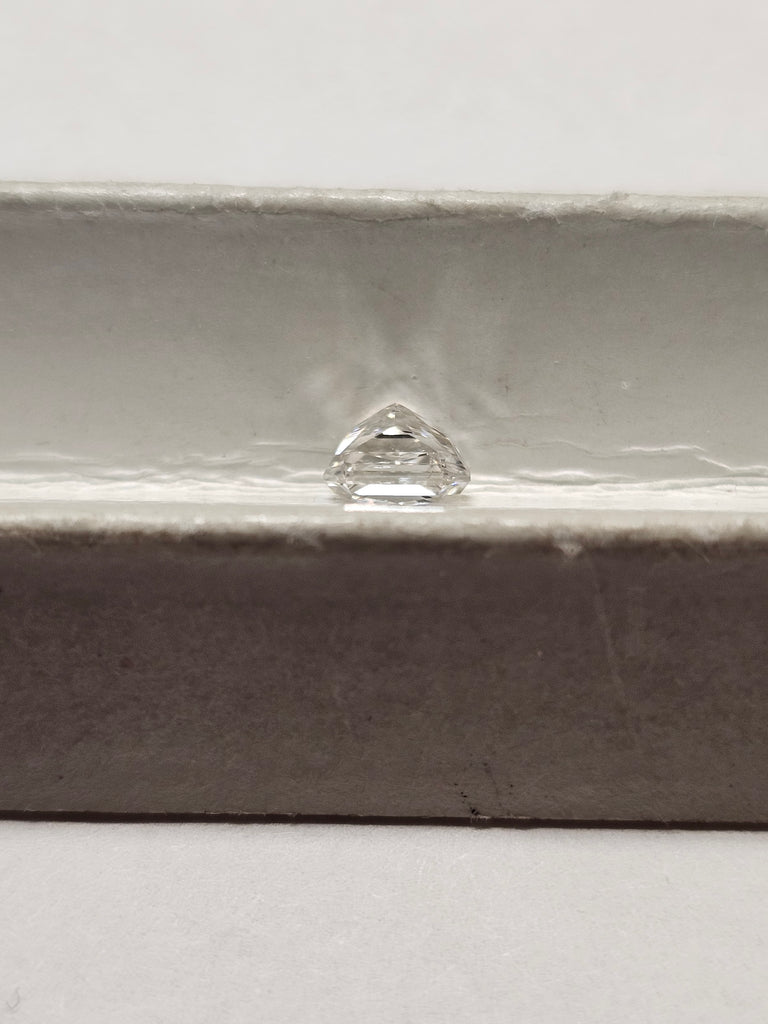 1.23 CT Natural Radiant Cut G SI2