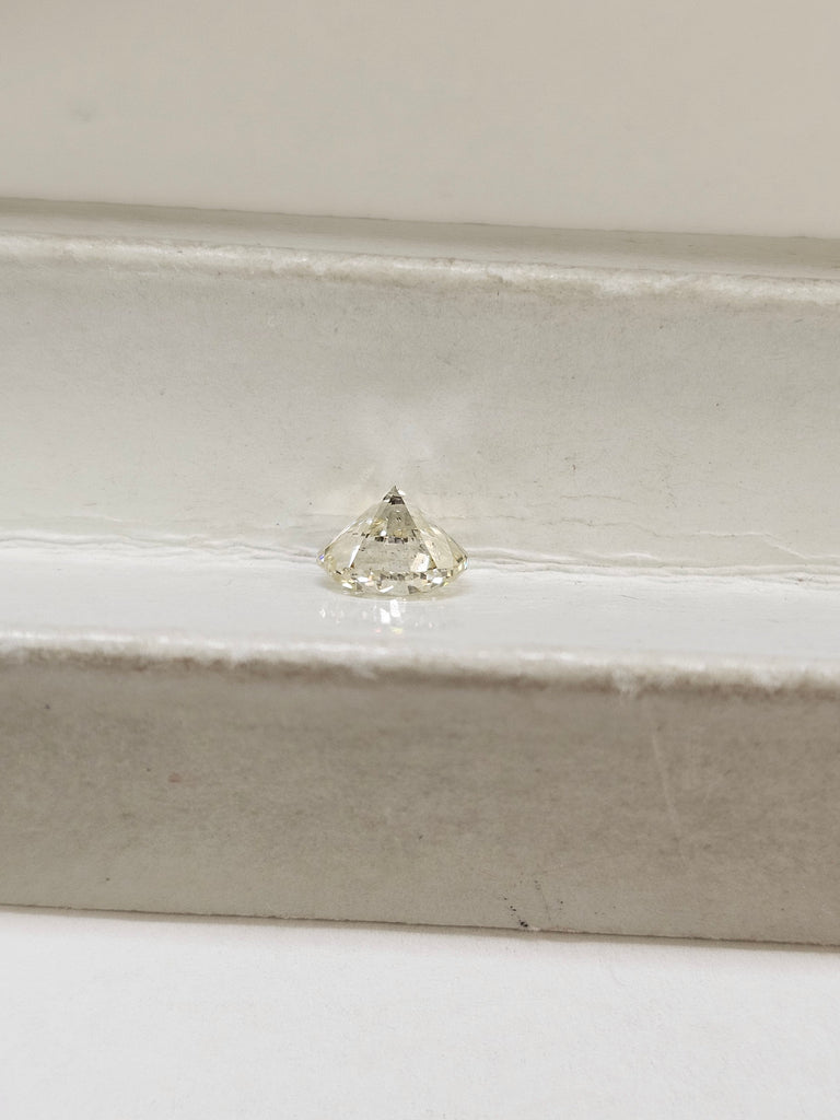 GIA 1.01 CT Natural Round Diamond, M, SI2