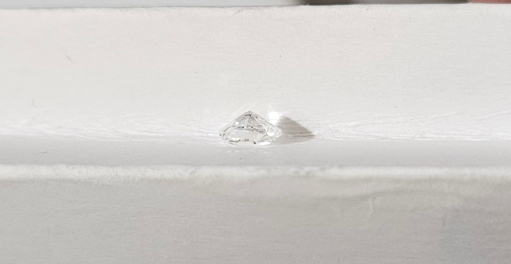 0.55 CT Natural Oval E-F SI1-SI2