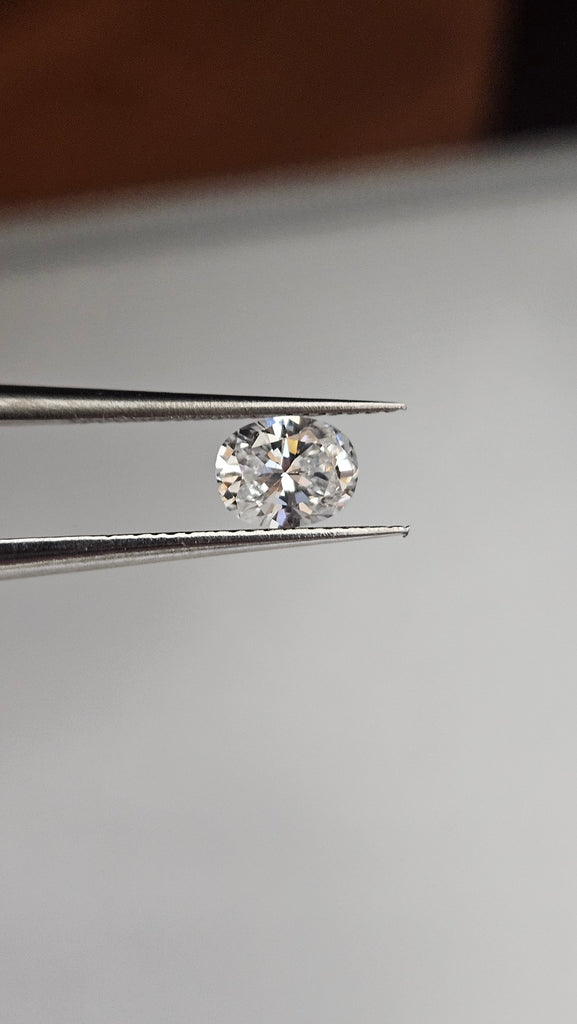 0.55 CT Natural Oval E-F SI1-SI2