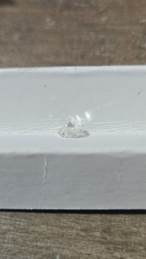 0.52 CT Natural Round Brilliant HI VS2