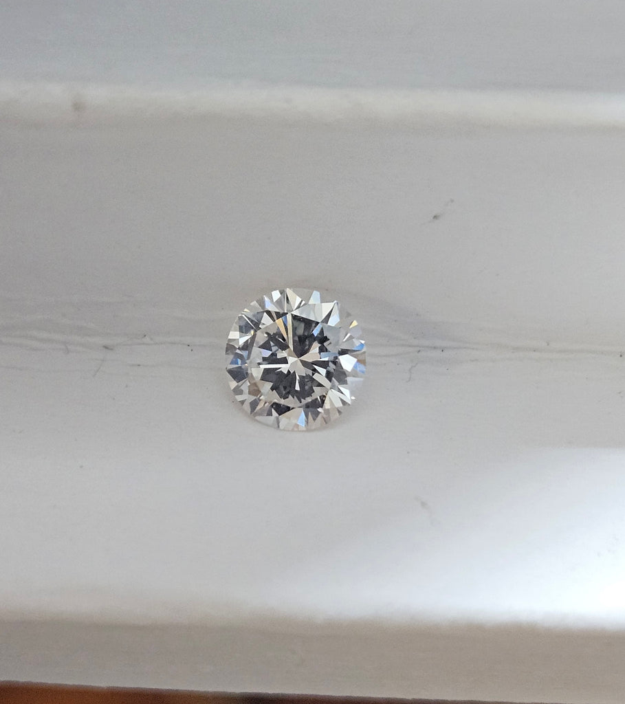 0.52 CT Natural Round Brilliant HI VS2