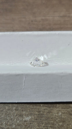 0.76 CT Natural Round J VS1-VS2