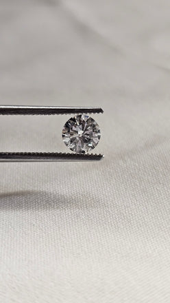 0.75 CT Natural Round Brilliant I I1