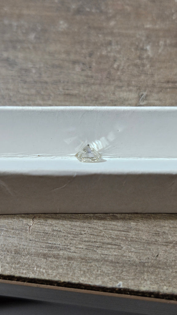 GIA 0.90 CT Natural Round Brilliant M SI1 VG VG VG