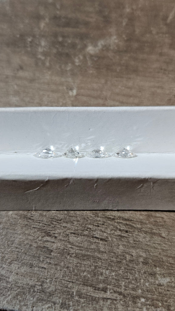 0.97 TCW Marquise Cut Parcel White SI-VS  AVG .24