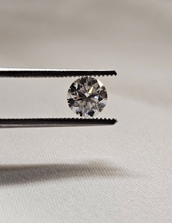 1.00 CT Natural Round Brilliant IJ I1