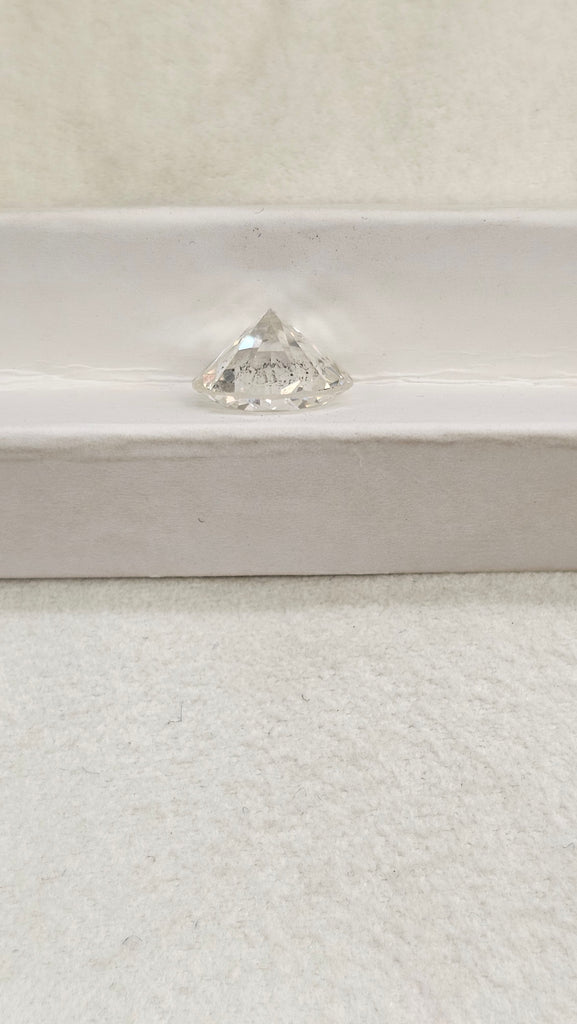 3.77 CT Natural Round Brilliant IJ I1