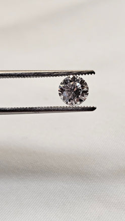 GIA 1.01 CT Natural Round Brilliant E SI2