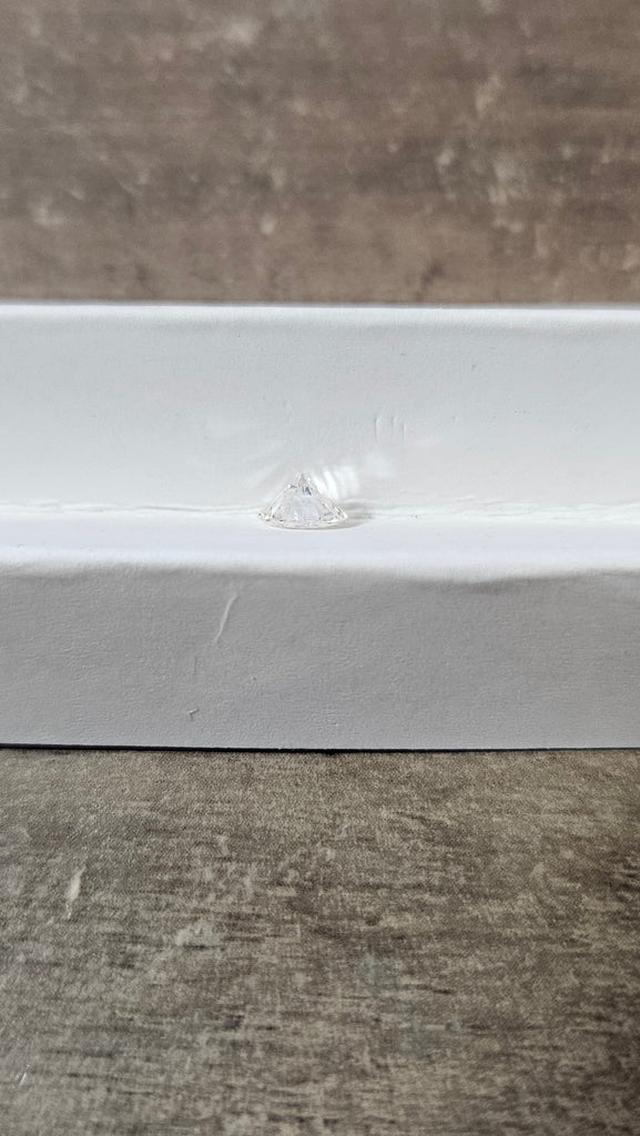 0.46 CT Natural Round Brilliant F SI1