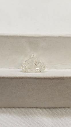 3.01 CT Natural Round Brilliant GH Imperfect