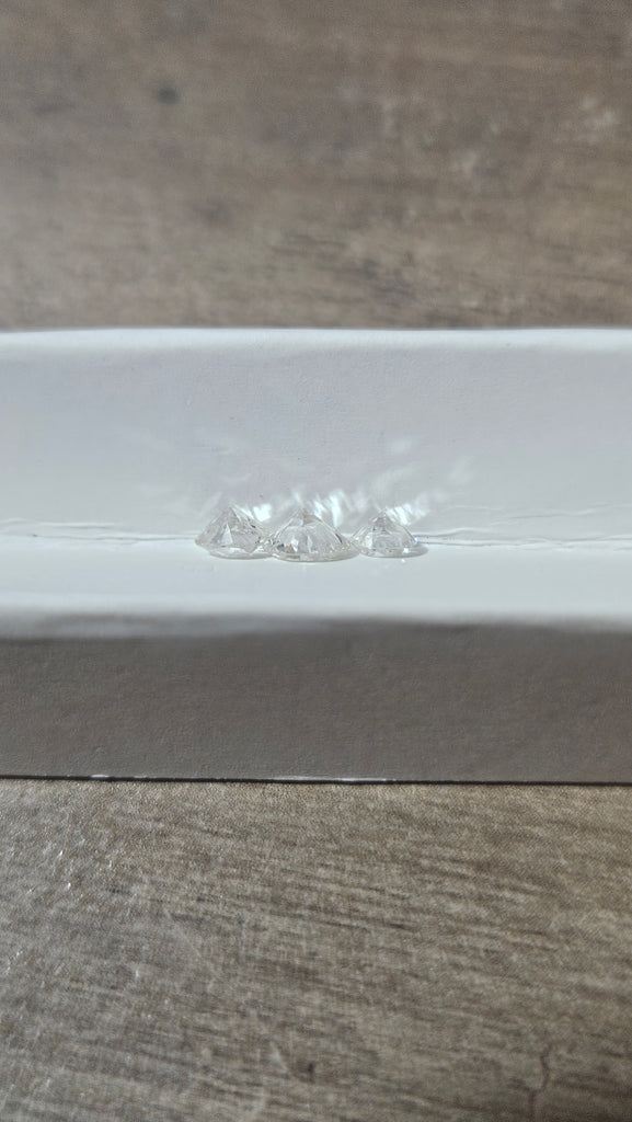 0.81 TCW Natural Old european Cut parcel White VS AVG .27 ( 3 stones )