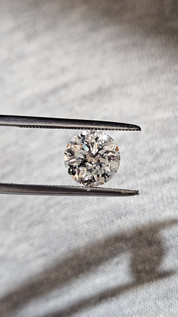 3.01 CT Natural Round Brilliant GH Imperfect