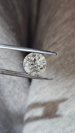3.01 CT Natural Round Brilliant GH Imperfect