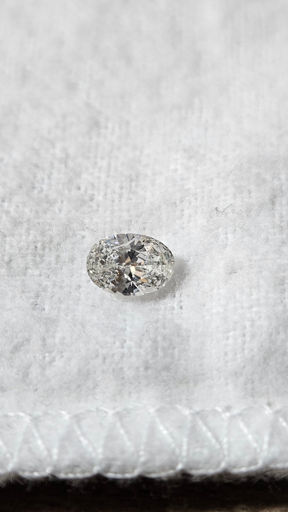 0.51 CT Natural Oval Cut H I1