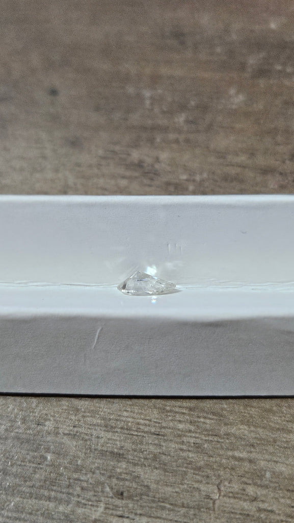 0.65 CT Natural Pear Brilliant I SI2-SI1