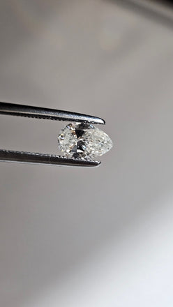 0.65 CT Natural Pear Brilliant I SI2-SI1
