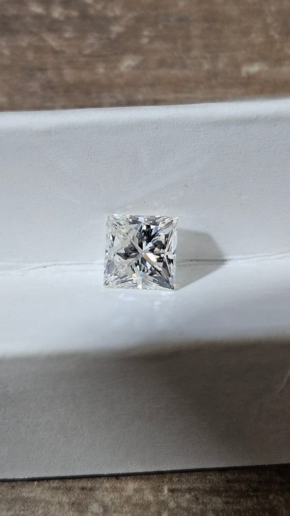 IGI 0.81 CT Natural Princess Cut J VS2